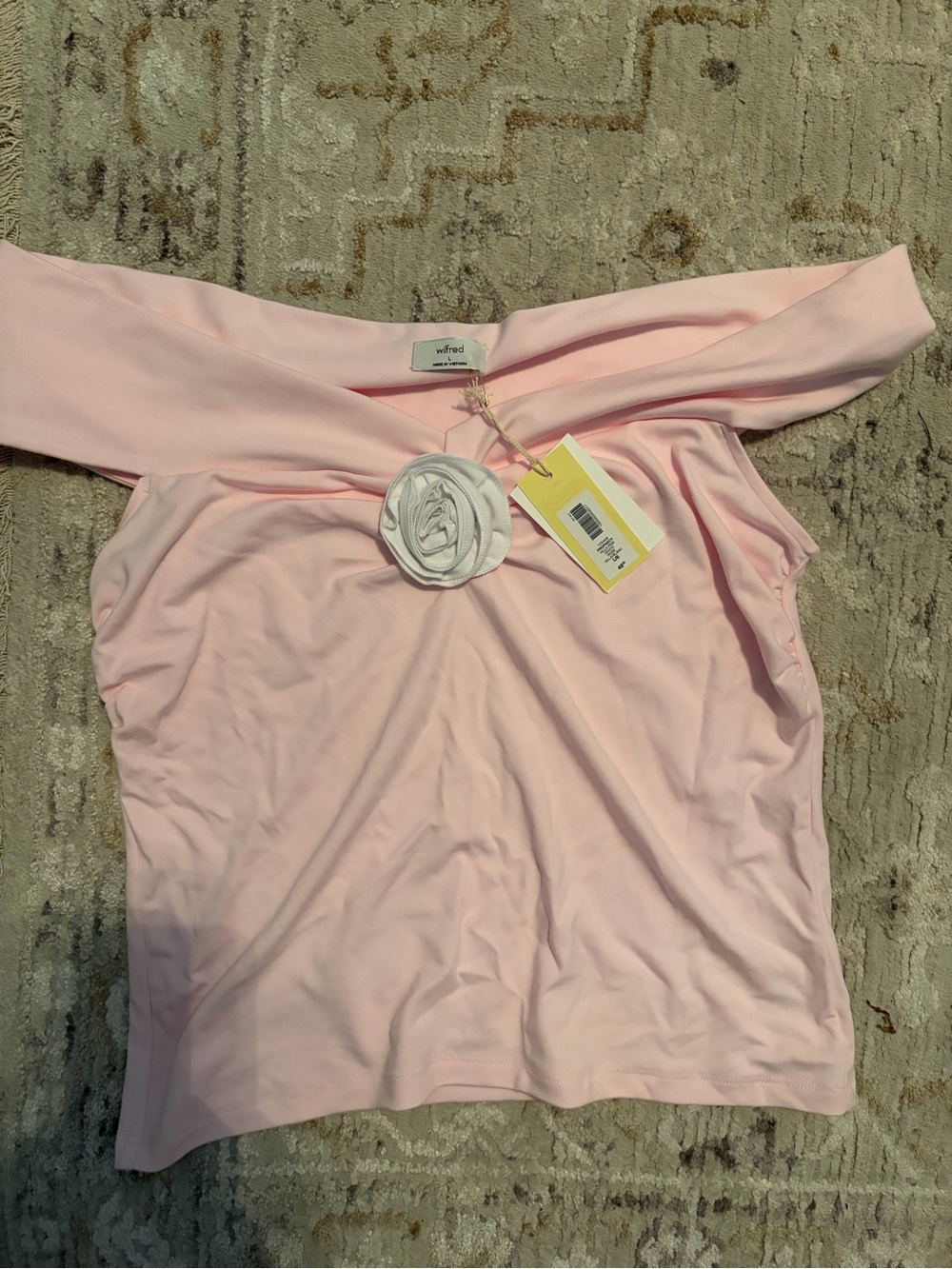 Wilfred Soft Pink Off-Shoulder Crop Top with Rosette size L